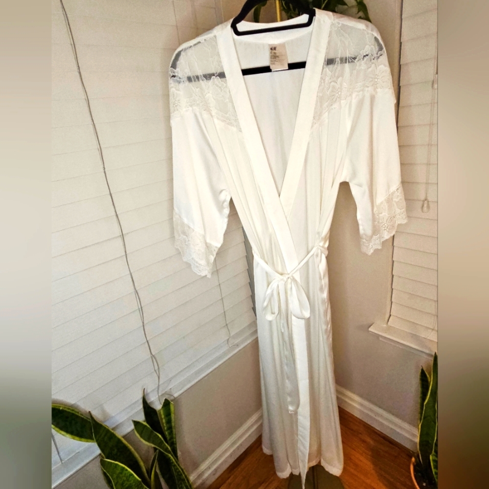 H&M White Robe